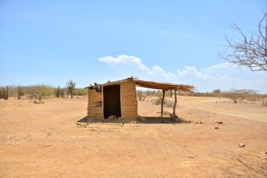 「夏の暑さ」をしのぐために、「遮熱」も考えた。